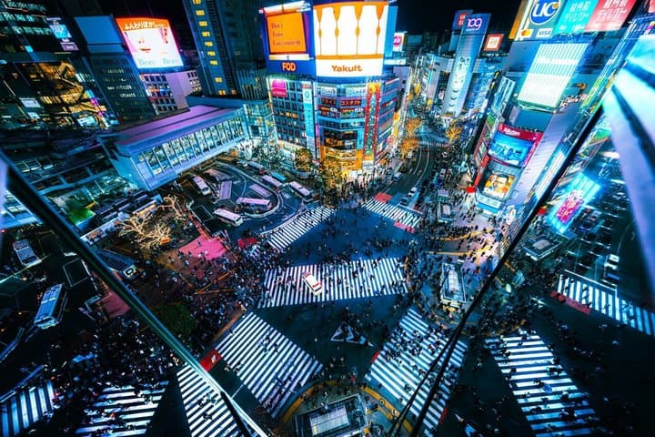 Tokyo Neon Night Photoshoot in Shibuya — photo 3