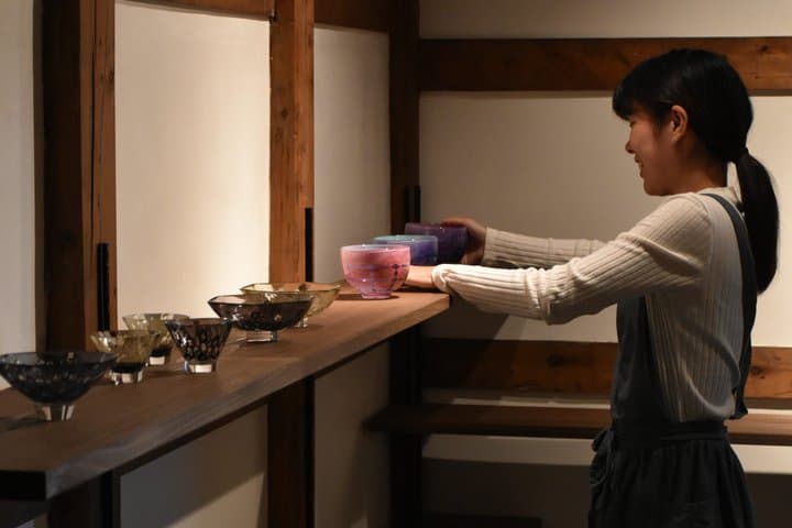 Glass Art Workshop with Gallery Tour in Kanazawa — photo 3