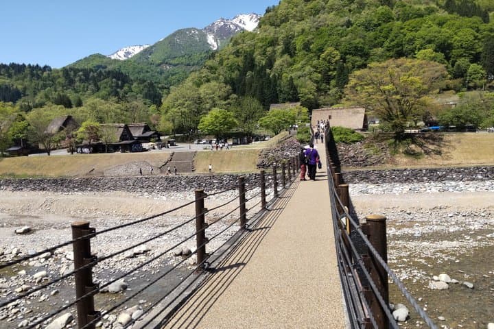 [One-day bus tour departing from Kanazawa Station] Shirakawa-go and Gokayama - Two World Heritage Villages Enjoyable Bus Tour — photo 6