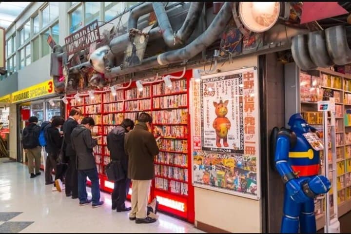 Private Tokyo Anime Tour: Akihabara, Nakano Broadway & Odaiba — photo 4