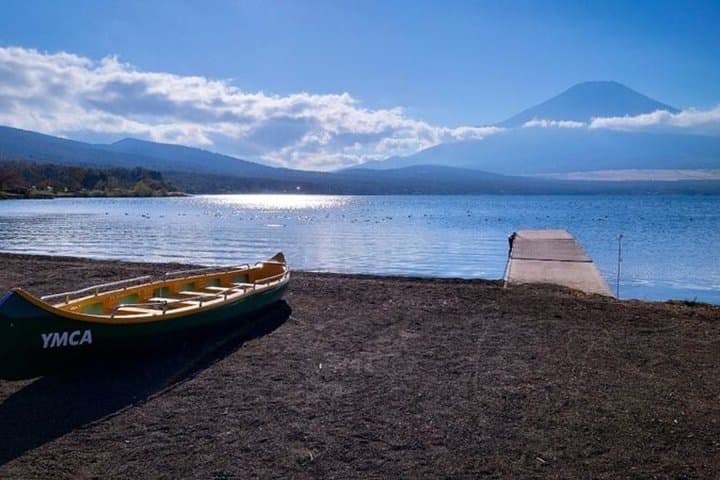 Private Fuji Tour: Lake Yamanakako, Gotemba Outlets & Onsen — photo 6
