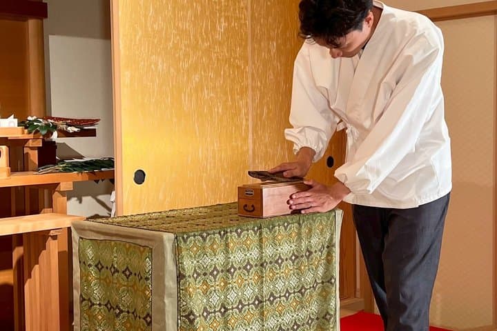 Katsuobushi Shaving Experience at a Shinto Shrine — photo 3