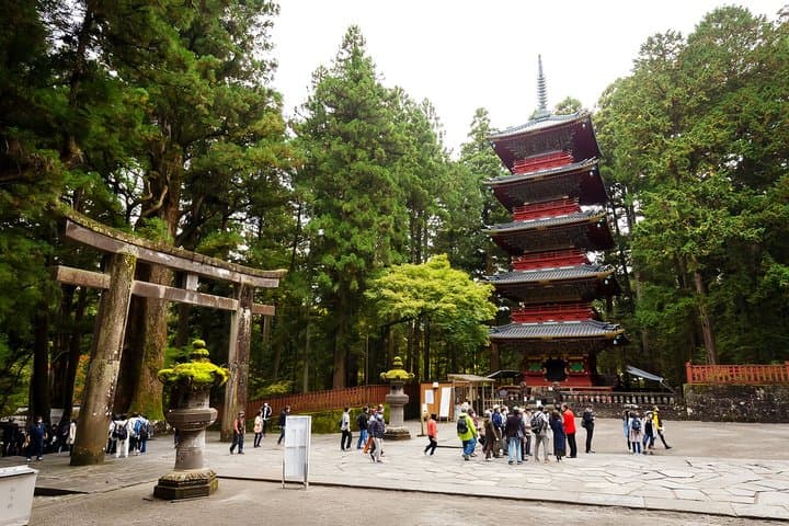 Nikko: Kegon Falls, Lake Chuzenji & Toshogu Temple — photo 10