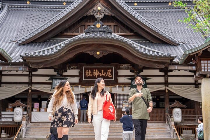 Kanazawa Samurai & Geisha Walk with 2 Craft Visits and Lunch — photo 3