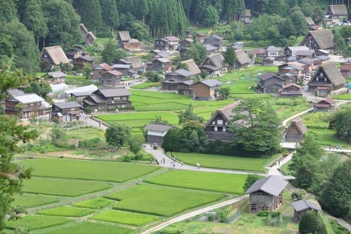 Shirakawago and Hida Takayama Tour From Nagoya — photo 11