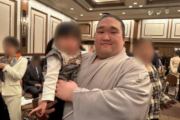 Tokyo: Authentic Sumo Morning Practice — photo 16