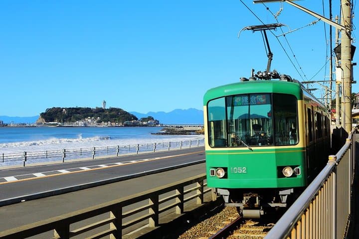One Day Tour in Kamakura from Tokyo Including Enoden Experience — photo 2