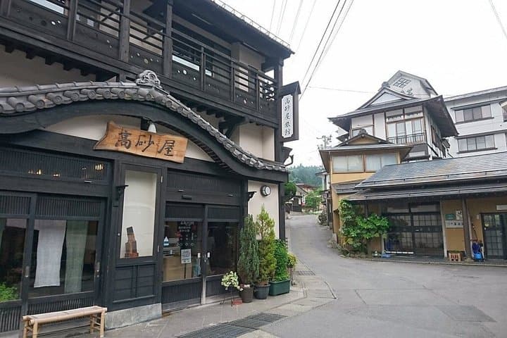 Making Original Nenju Bracelet & Safflower Dyeing in Yonezawa — photo 12