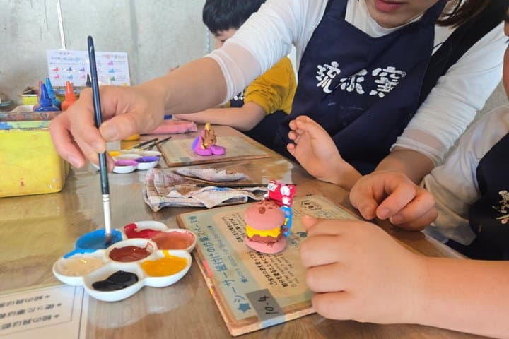 Shisa Experience Ryukyu Kiln Shisa Making Experience — photo 3