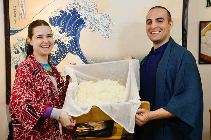 Japanese Mochi Pounding Experience in Asakusa, Tokyo — photo 2