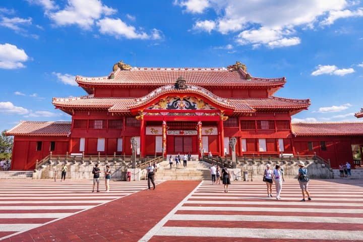 Naha Custom Private Walking Tour with Local Guide — photo 2