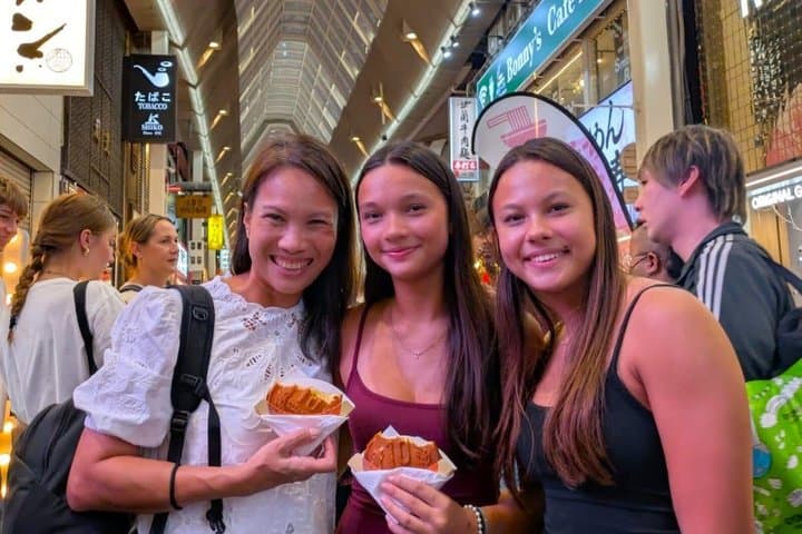 Osaka 2 Hour Local Street Food Tour in Dotonbori and Namba — photo 12