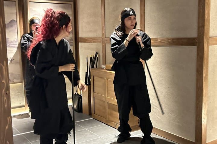 Kyoto Arashiyama Ninja Experience and Real Weapon Training — photo 3