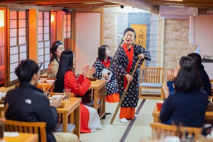 Tokyo Yakatabune Sakura-Theme Cruise:Tea Ceremony,Sweets&Shamisen — photo 3