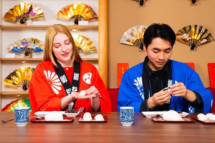 Kyoto Traditional Mochi Pounding Experience with Tasting — photo 3