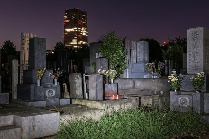 Tokyo : Ghost and Dark Tales, Urban Legends & Cemetery Night — photo 2