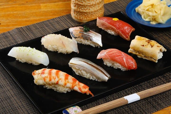 Sushi Making in Tokyo with Matcha and Sake — photo 1