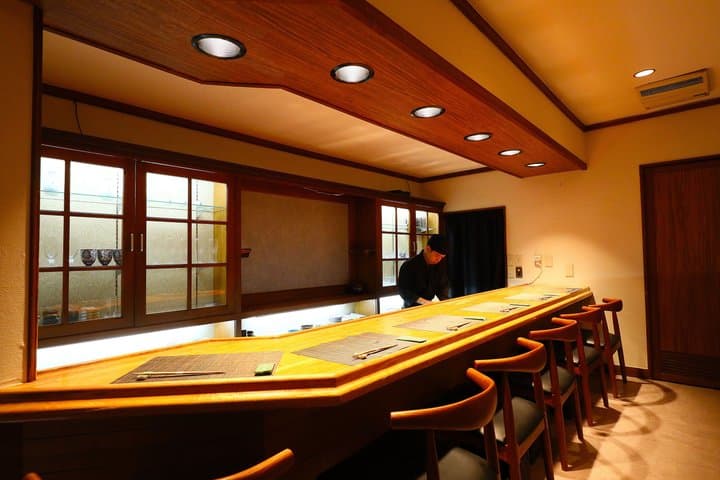 Sushi Making in Tokyo with Matcha and Sake — photo 2