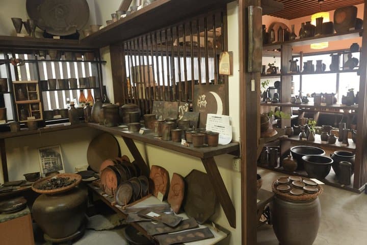 Bizen Pottery Walking Tour in Imbe from Okayama — photo 7
