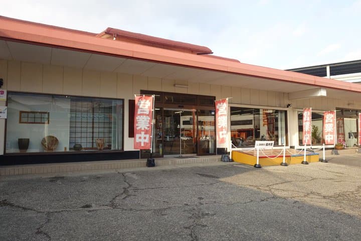Bizen Pottery Walking Tour in Imbe from Okayama — photo 18