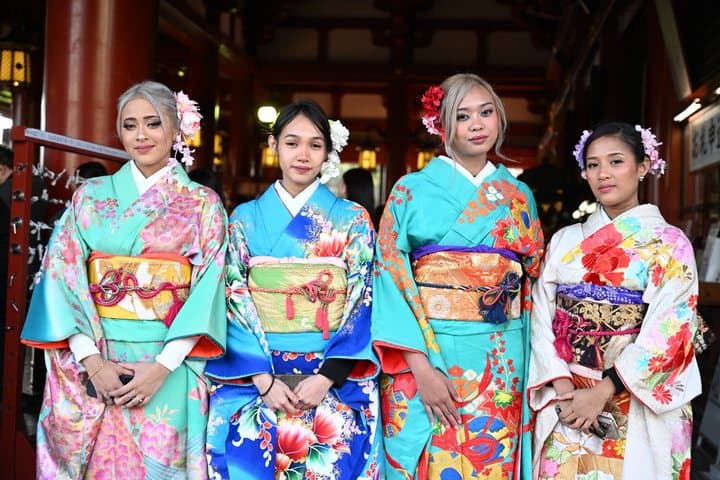 Asakusa Kimono and Matcha Experience
