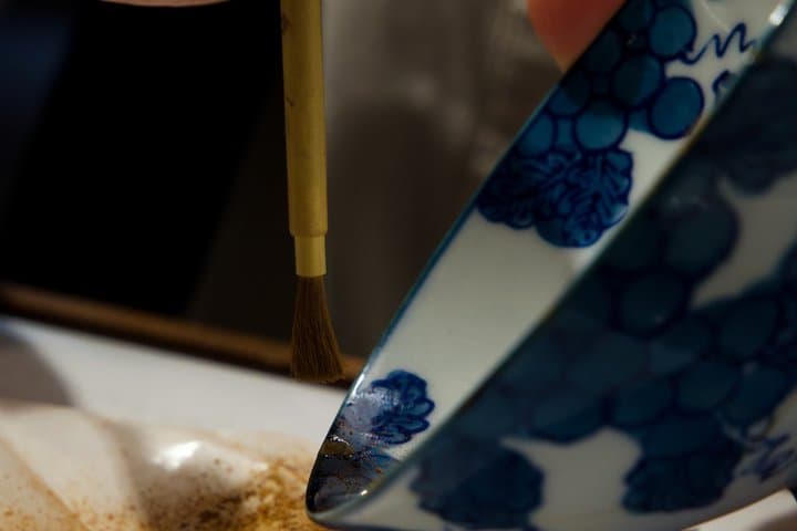 Kintsugi in Kyoto The Art of Golden Repair — photo 17