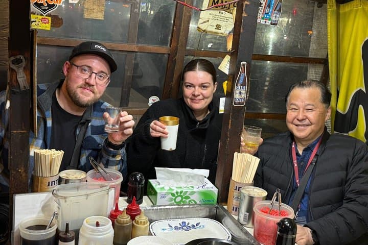 Shinjuku Bar Hopping Tour – Kabukicho & Golden Gai Experience — photo 5