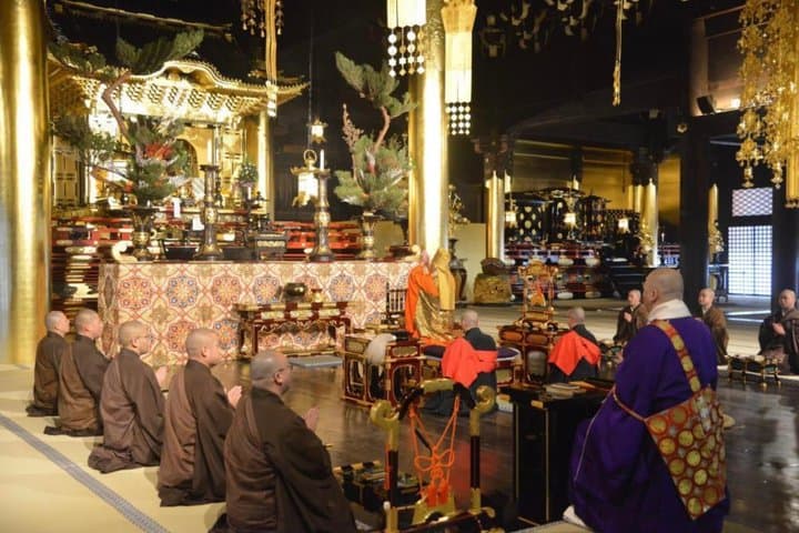 Kyoto Morning Walking Tour Temples Shrines and Local Life — photo 3