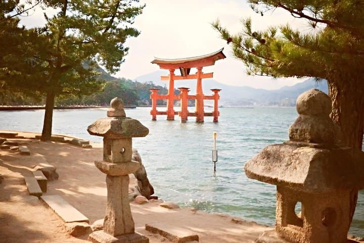 Historic Hiroshima By Private Vehicle or Public Transport — photo 11