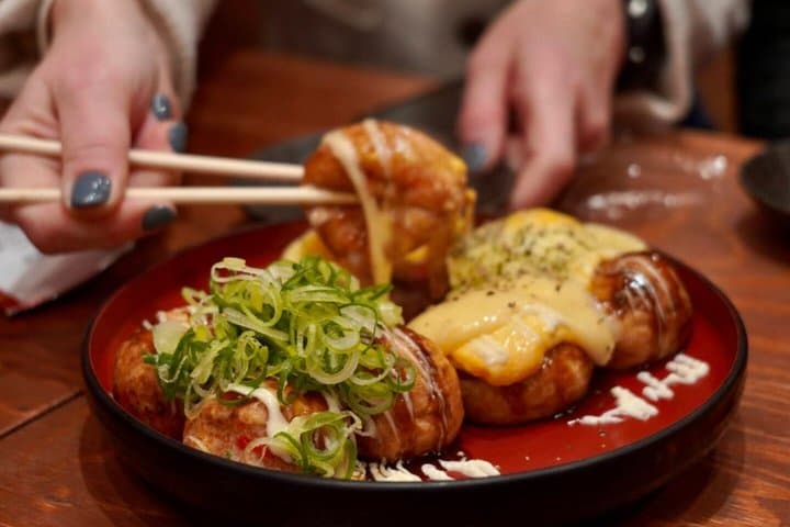 Private Tokyo Local Street Food Tour: Choose 7 Foods & 1 Drink — photo 6