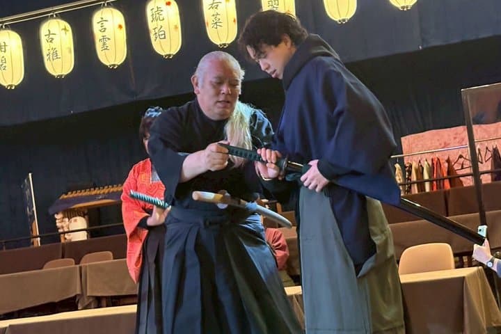 Osaka: Samurai Sword Experience & Wagyu Sukiyaki Dinner — photo 16