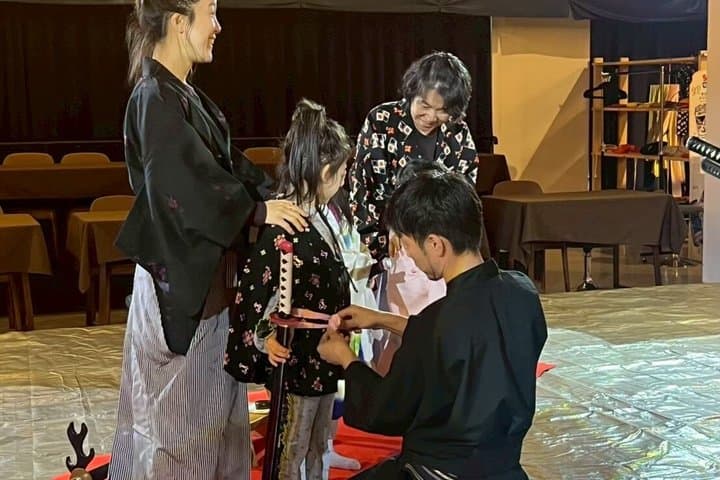 Osaka: Samurai Sword Experience & Wagyu Sukiyaki Dinner — photo 10