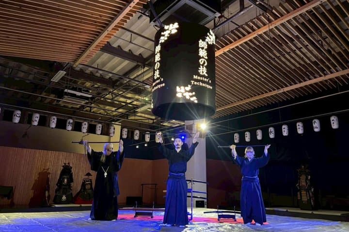 Osaka: Samurai Sword Experience & Wagyu Sukiyaki Dinner — photo 4