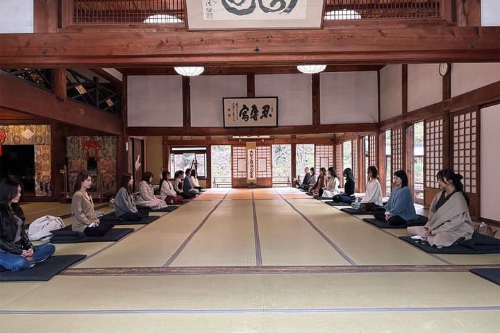 Yamanashi 1 Day Zen Retreat Departing from Tokyo — photo 2