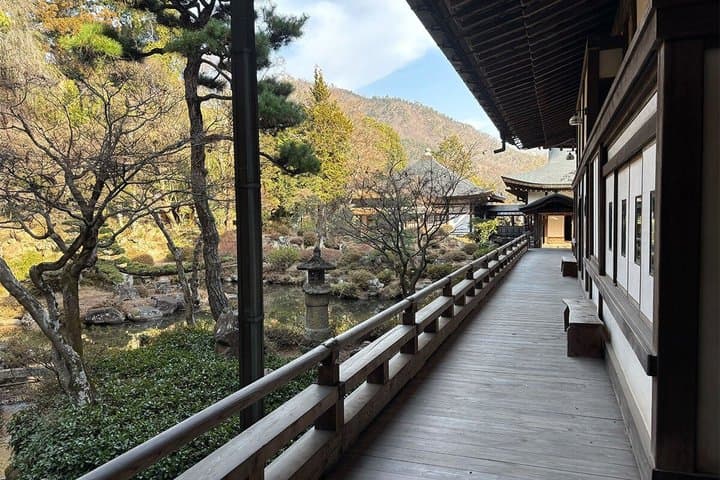 Yamanashi 1 Day Zen Retreat Departing from Tokyo — photo 13