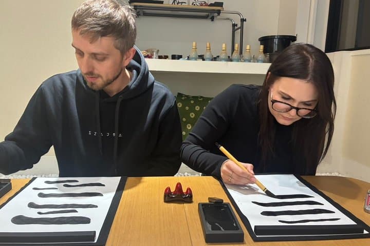Tokyo: Private Japanese Calligraphy Art Experience in Shibuya — photo 12