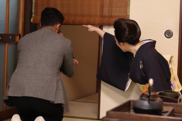 Shared Tea Ceremony with Live Traditional Music in Kyoto — photo 7