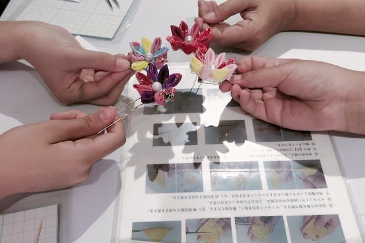 Real Kimono experience and Tsumami Kanzashi Workshop — photo 4