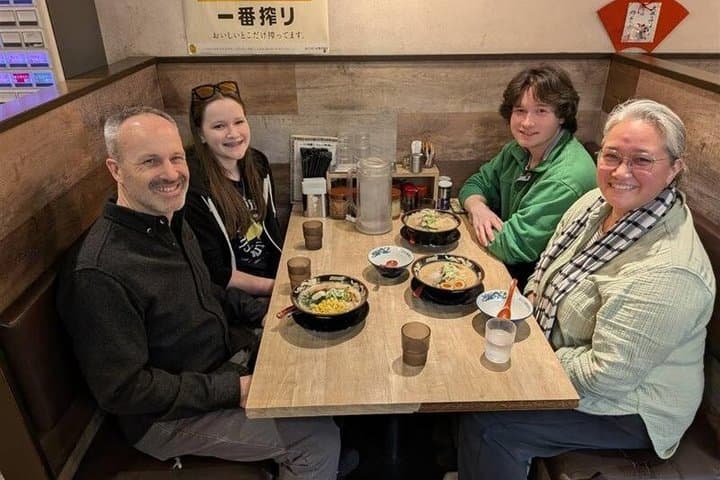 Tokyo: Food Tour in Ueno's Ameyoko Market — photo 3