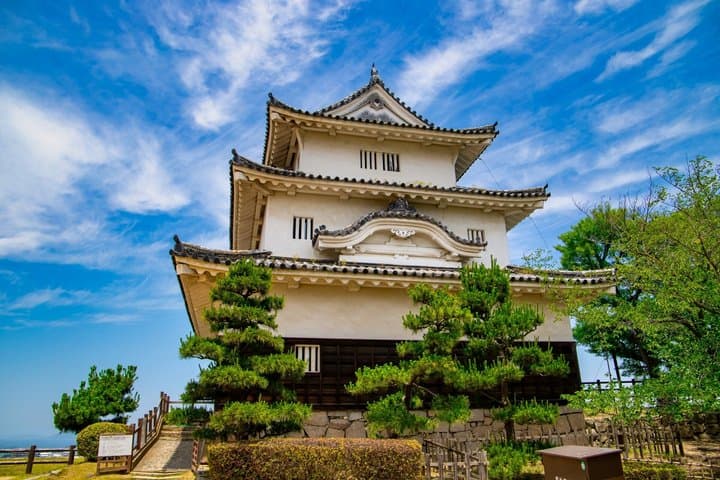 Kagawa: Marugame Castle Tour – Samurai Defense & Strategy — photo 2