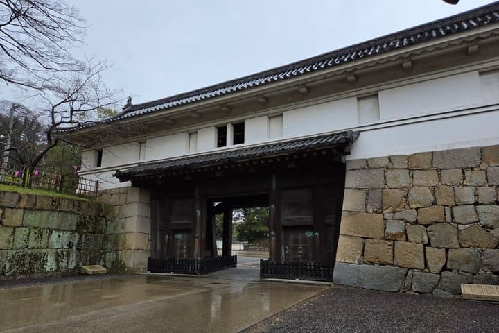 Kagawa: Marugame Castle Tour – Samurai Defense & Strategy — photo 3