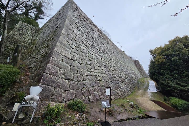 Kagawa: Marugame Castle Tour – Samurai Defense & Strategy — photo 6