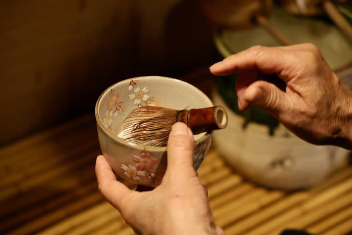 Traditional Japanese Tea Ceremony at Master's Private Tea Room — photo 8