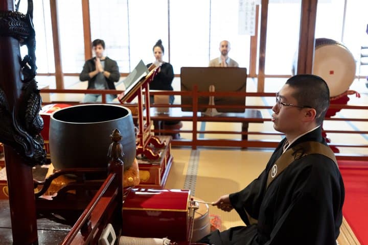 Taiko Drumming and Buddhist Chanting in a 700-Year Tokyo Temple — photo 4