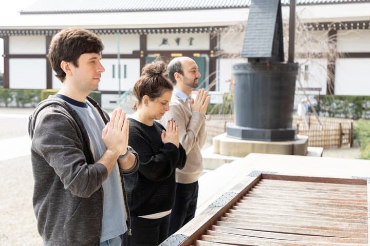Taiko Drumming and Buddhist Chanting in a 700-Year Tokyo Temple — photo 20