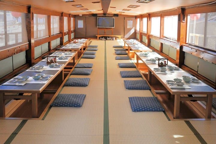 Tokyo Sumida River Fireworks Dinner Cruise with Unlimited Drinks — photo 2
