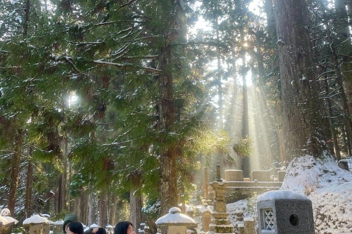 Okunoin Private Walking Tour — photo 4