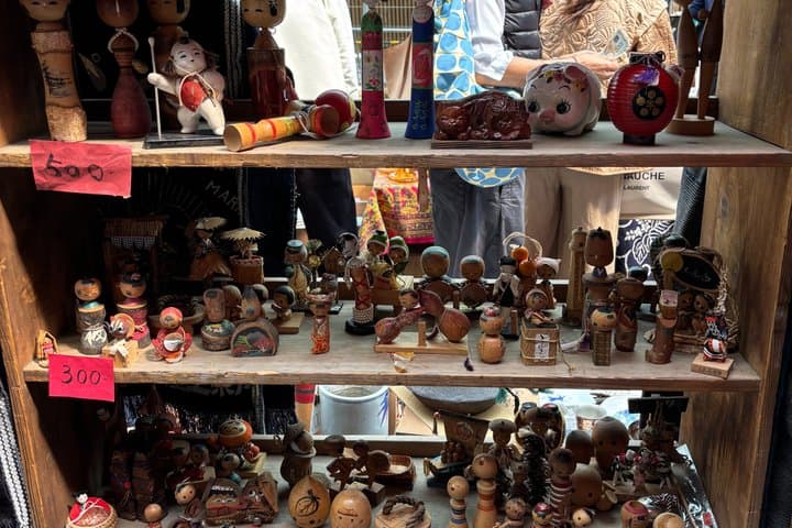 Tokyo Antique Market and Vintage Shopping Tour — photo 2
