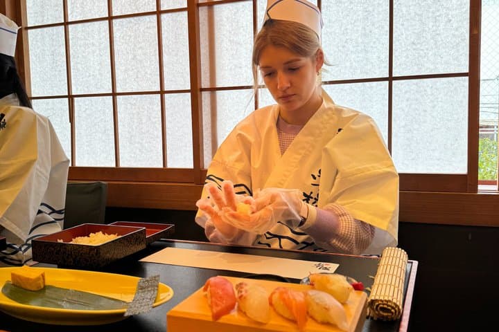 Okinawa Traditional Cooking Class and Makishi Market Tour in Naha — photo 9