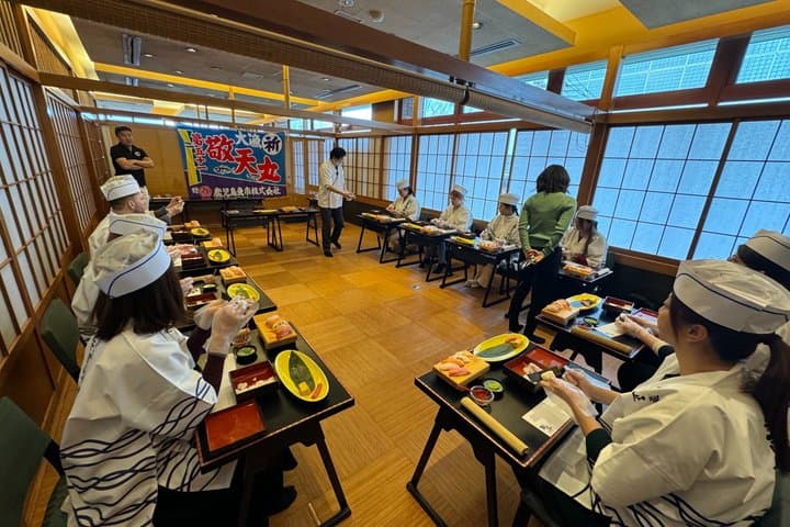Okinawa Traditional Cooking Class and Makishi Market Tour in Naha — photo 4